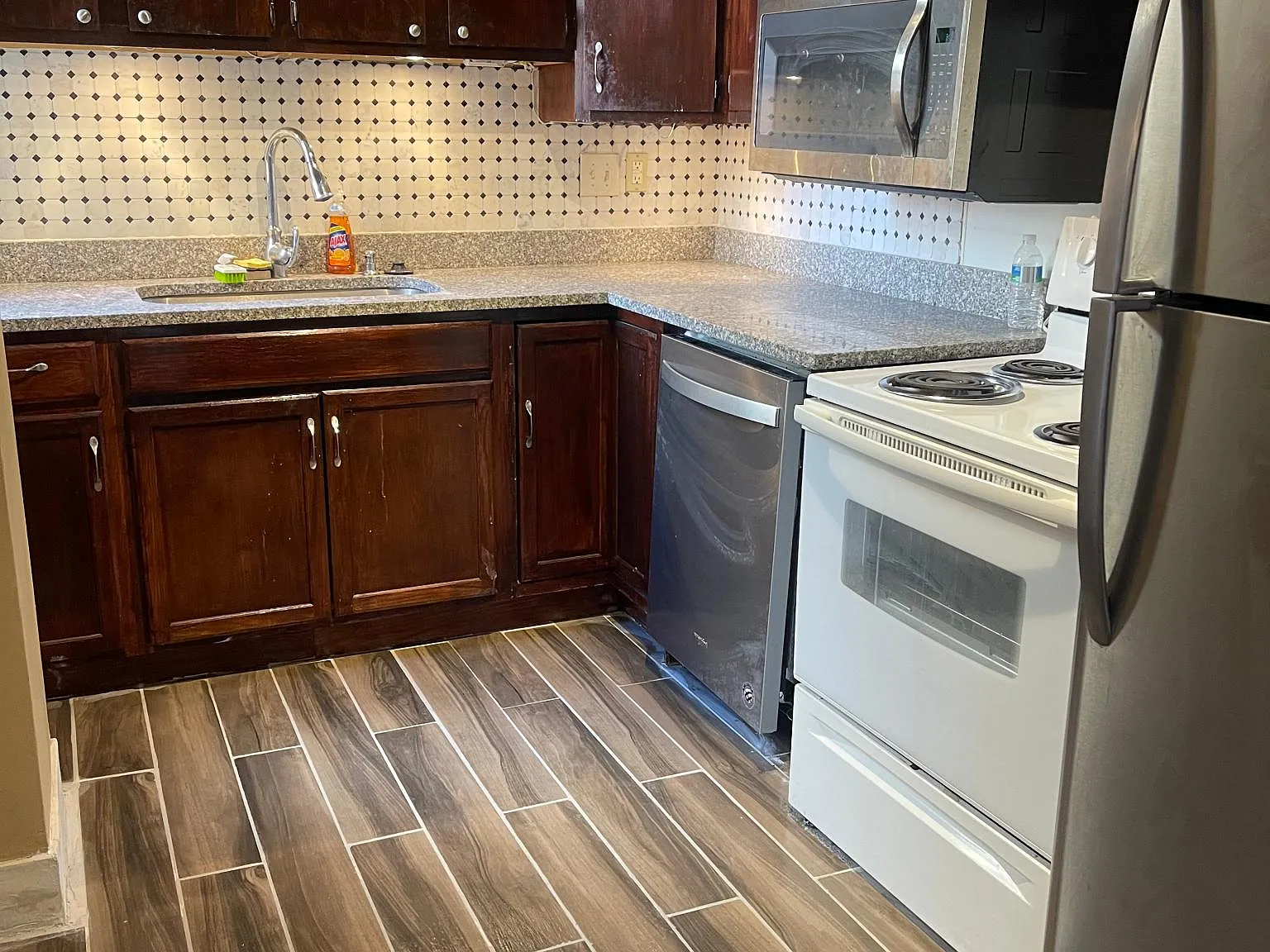 738 Brookline Blvd — Photo 2