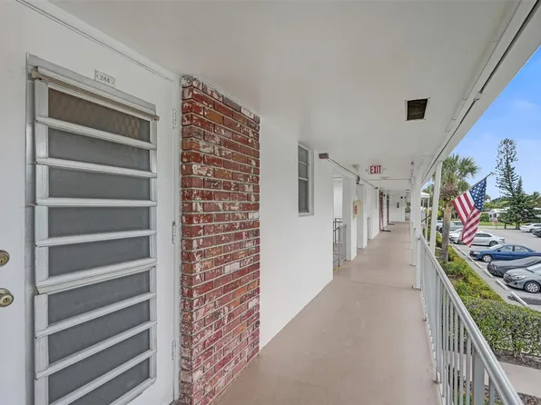 2475 W Golf Boulevard #244, Pompano Beach, FL 33064