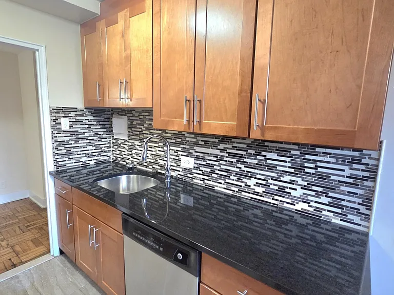 188-20 69th Ave #2A — Photo 6