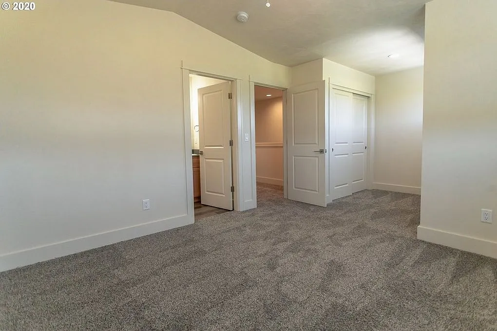 Building Photo - 2614 Ross Ln