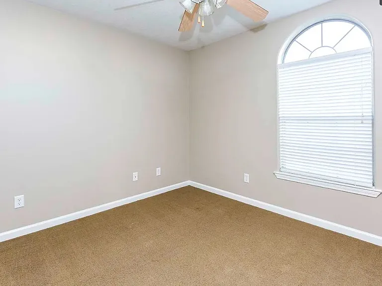 17 Hillside Cv — Photo 12
