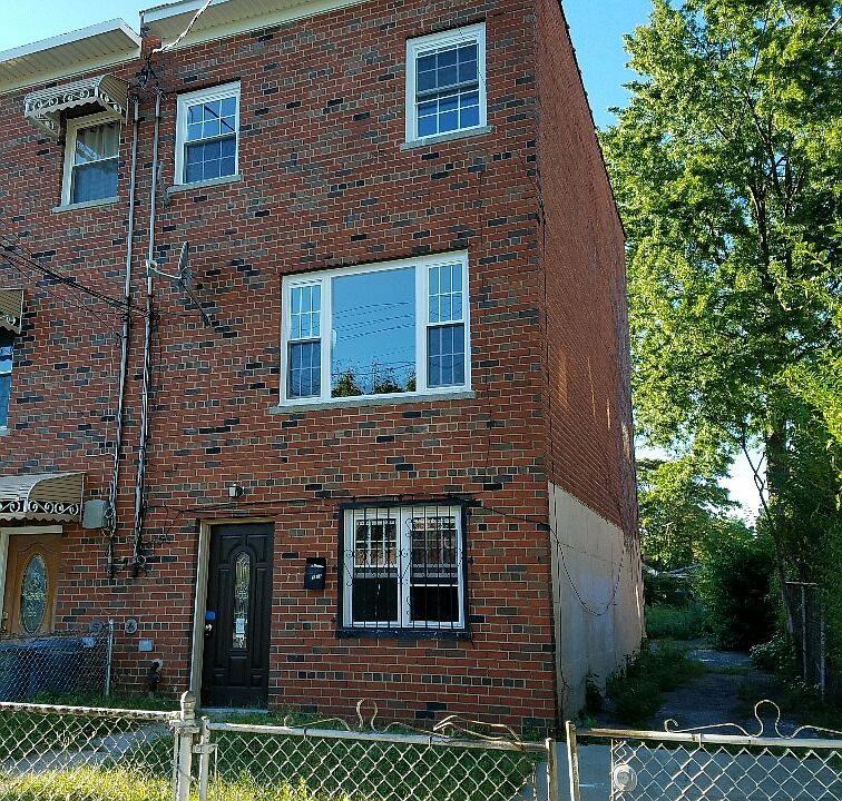 1st image of 1891 Adee Ave