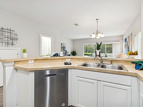 3rd image of 20461 BERRYWOOD LANE