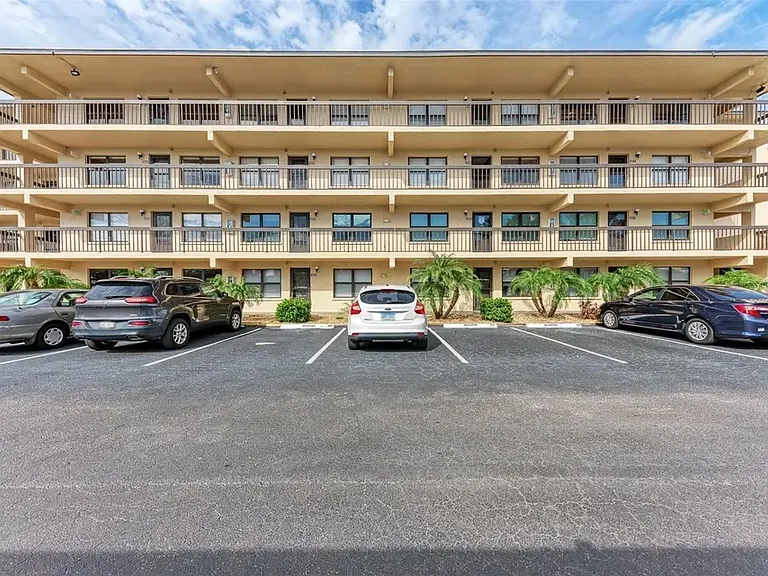 505 30th Ave W #E407 — Photo 1
