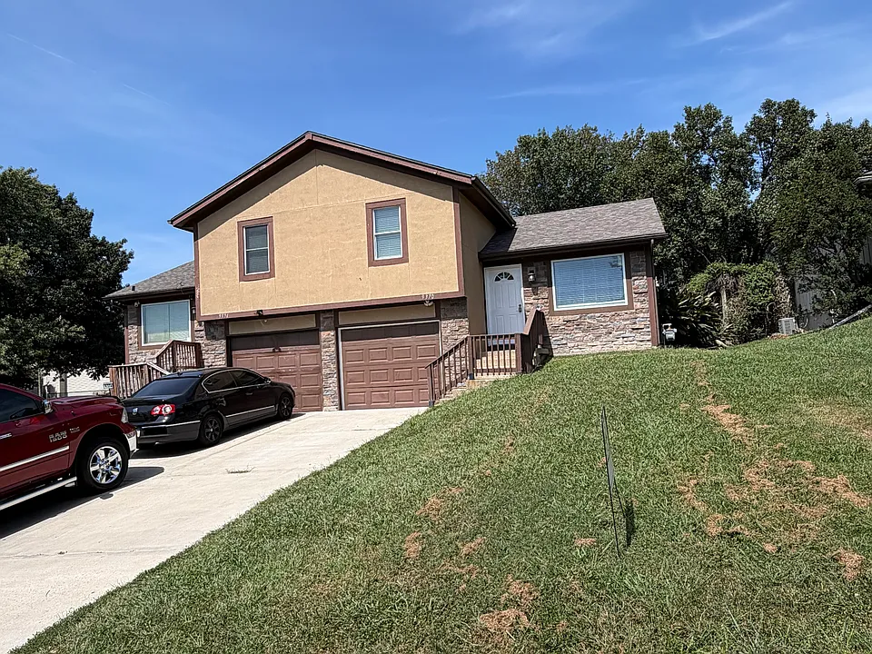9370 W 48th Ter
