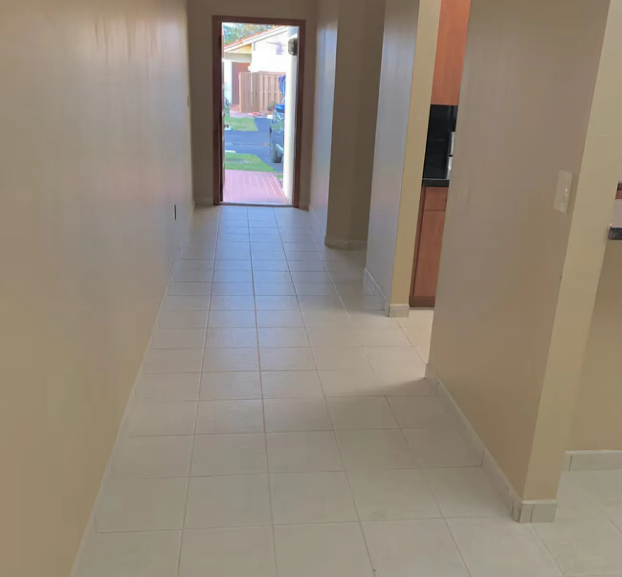 3 bed, 1144 sqft, $2,800 — Photo 2