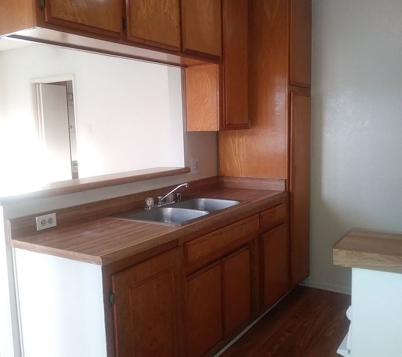1st image of 21821 Saticoy St APT 10