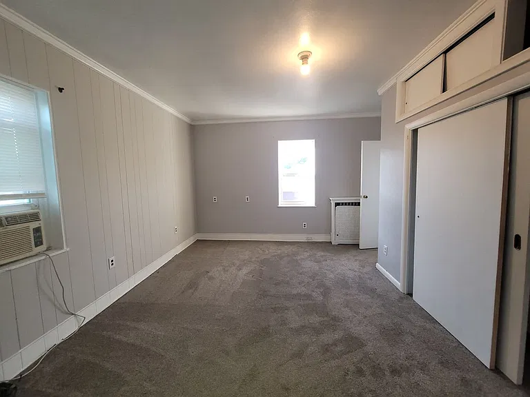 114 Thompson St — Photo 12
