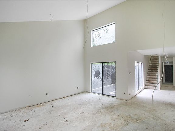 3rd image of 1735 Norfolk St