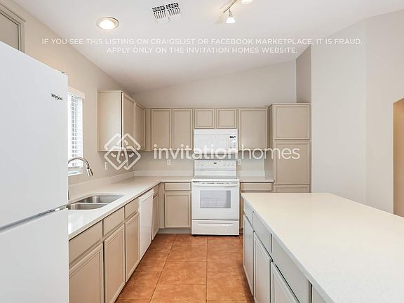 4th image of 12818 W Soledad St