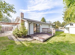 5863 Christopher Dr, Eureka, CA 95503
