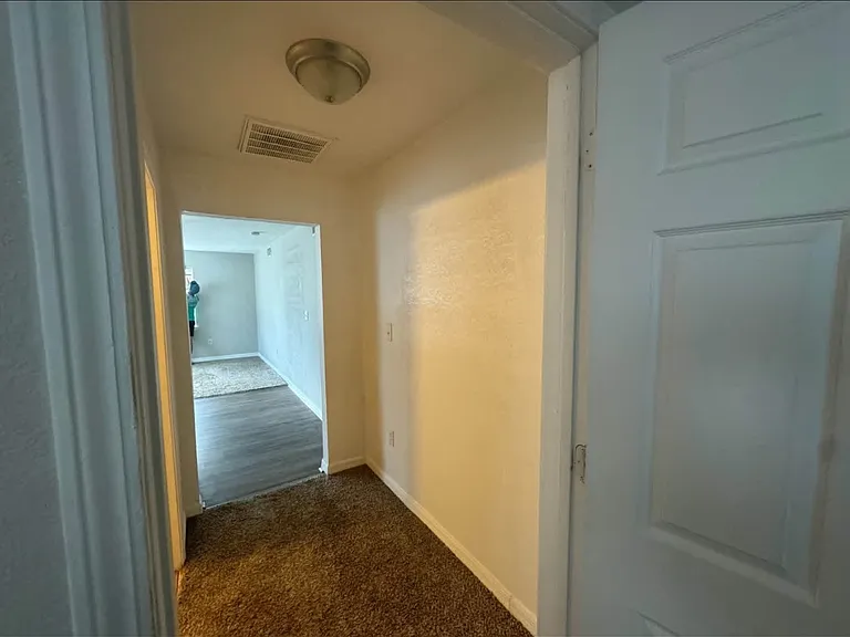 330 Porter Ave #C — Photo 7