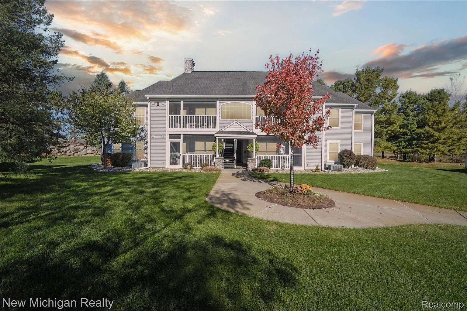 724 W Barrington Cir photo 1