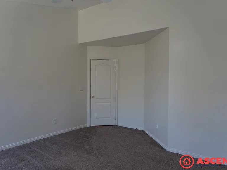 7217 Silver Spray Ave — Photo 3