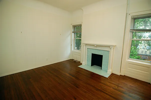 Rented by R New York | media 23