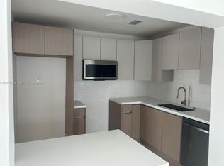 9230 SW 41st St, Miami, FL 33165