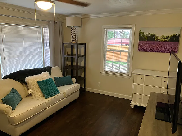 1516 Acacia Dr — Photo 13