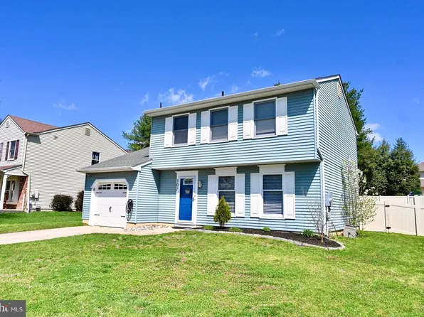 107 Crescent Hollow Dr, Sewell, NJ 08080