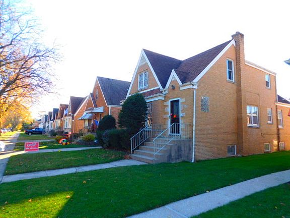 2nd image of 1738 N 75th Ct