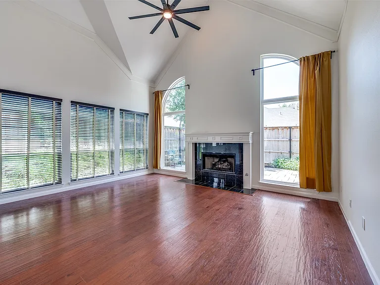 3772 Waterside Ct — Photo 11