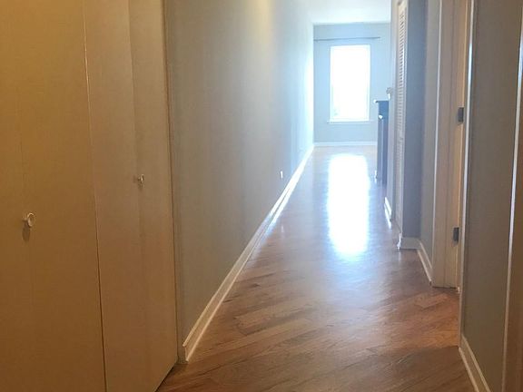 3rd image of 3611 W Montrose Ave #P-33