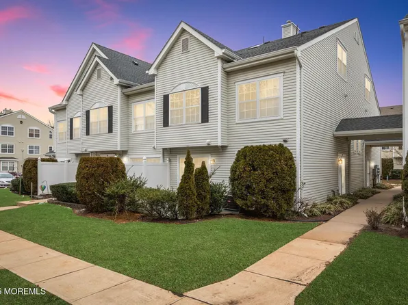 47 Winged Foot Court, Howell, NJ 07731