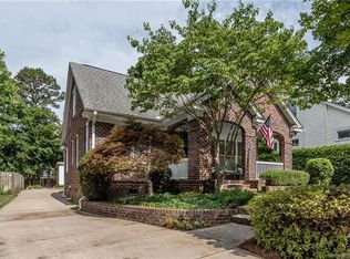 2215 Club Rd, Charlotte, NC 28205