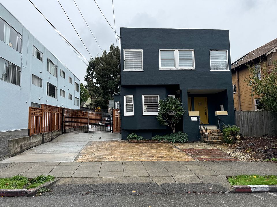 Renovated duplex. This is the 1st floor unit with new automatic gate which leads to the shared area in the back