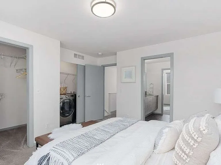 11234 Greenwood Ave N #B — Photo 8