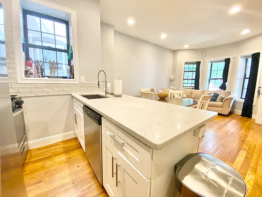 Rented by Keller Williams NYC | media 48