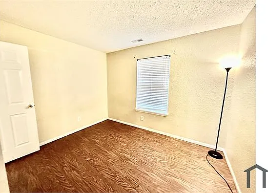 1460 Blue Brook Way — Photo 13
