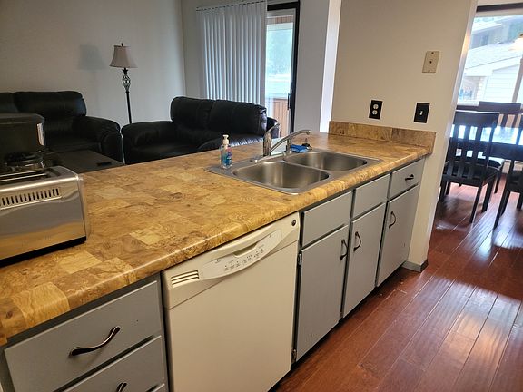 4th image of 101 E Lotta St APT 4