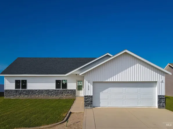 520 Oxford St, Burley, ID 83318