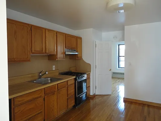 Rented by Aimee Grodanz, LREB | media 21