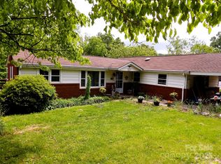 345 Old Toll Cir, Black Mountain, NC 28711