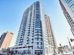 242 Rideau St #608, Ottawa, ON K1N 0B7