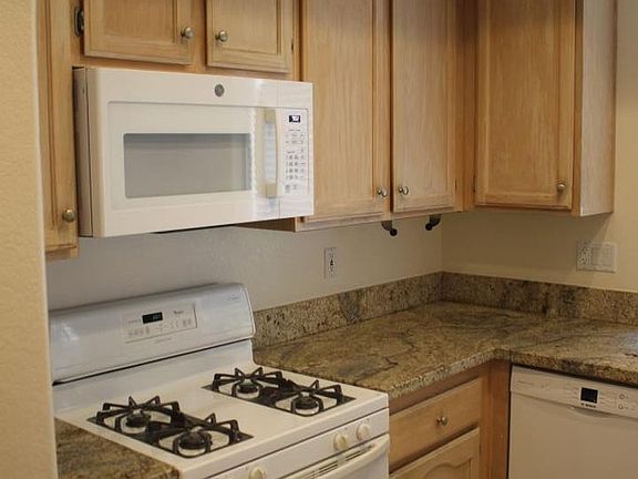 4th image of 3547 Cameo Dr Unit 26