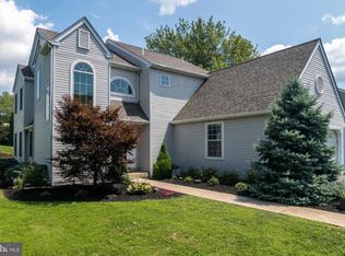 117 Preston Dr, North Wales, PA 19454