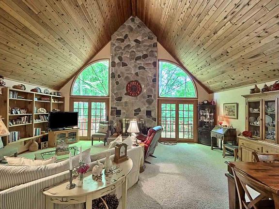 3rd image of 10437 SW Torch Lake Dr