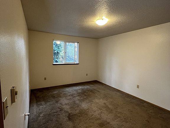 5th image of 345 Madrona Ave SE #240