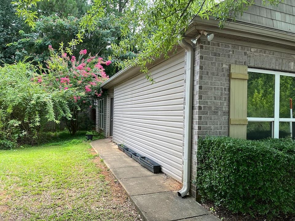 2nd image of 12784 Woodland Park Cir