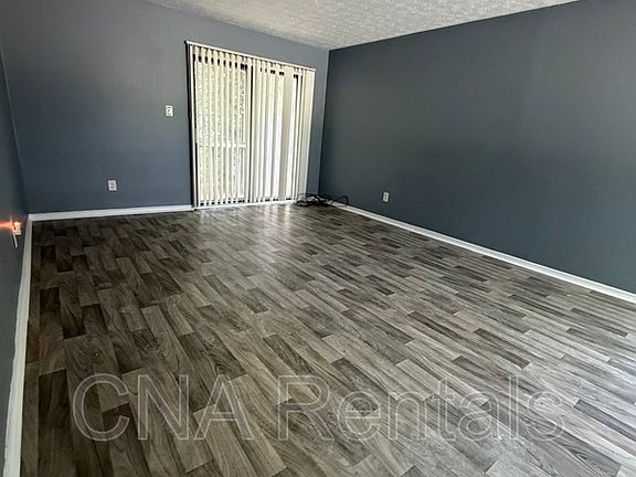 2nd image of 949 Pine Oak Trl
