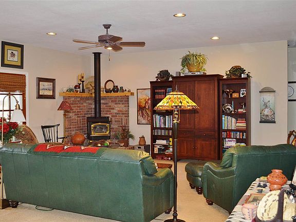 3rd image of 1143 Country Club Dr
