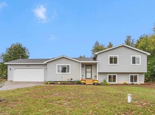 10878 Elizabethtown Dr, Interlochen, MI 49643