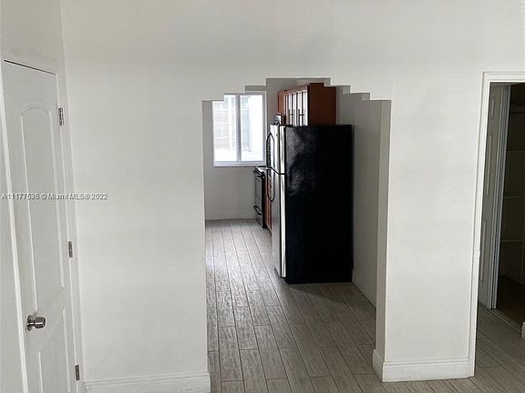 4th image of 600 12th St #6