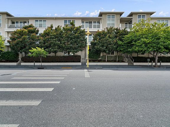 2nd image of 2030 N Pacific Ave Unit 113
