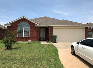 905 Plumeria Dr, Arlington, TX 76002