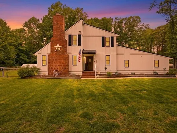 660 Margaret Dr, Chesapeake, VA 23322
