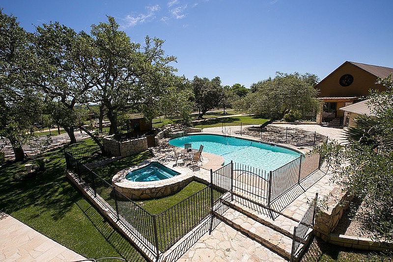 Pool, Jacuzzi and Pavilion