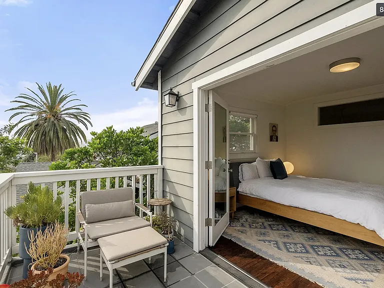 1014 N Manzanita St — Photo 8